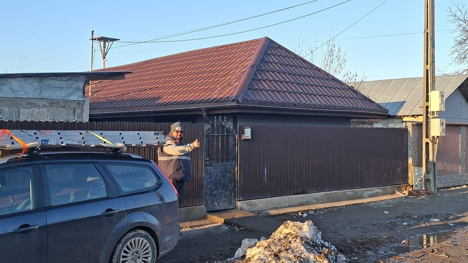 Garaj vazut din strada - Dupa montaj